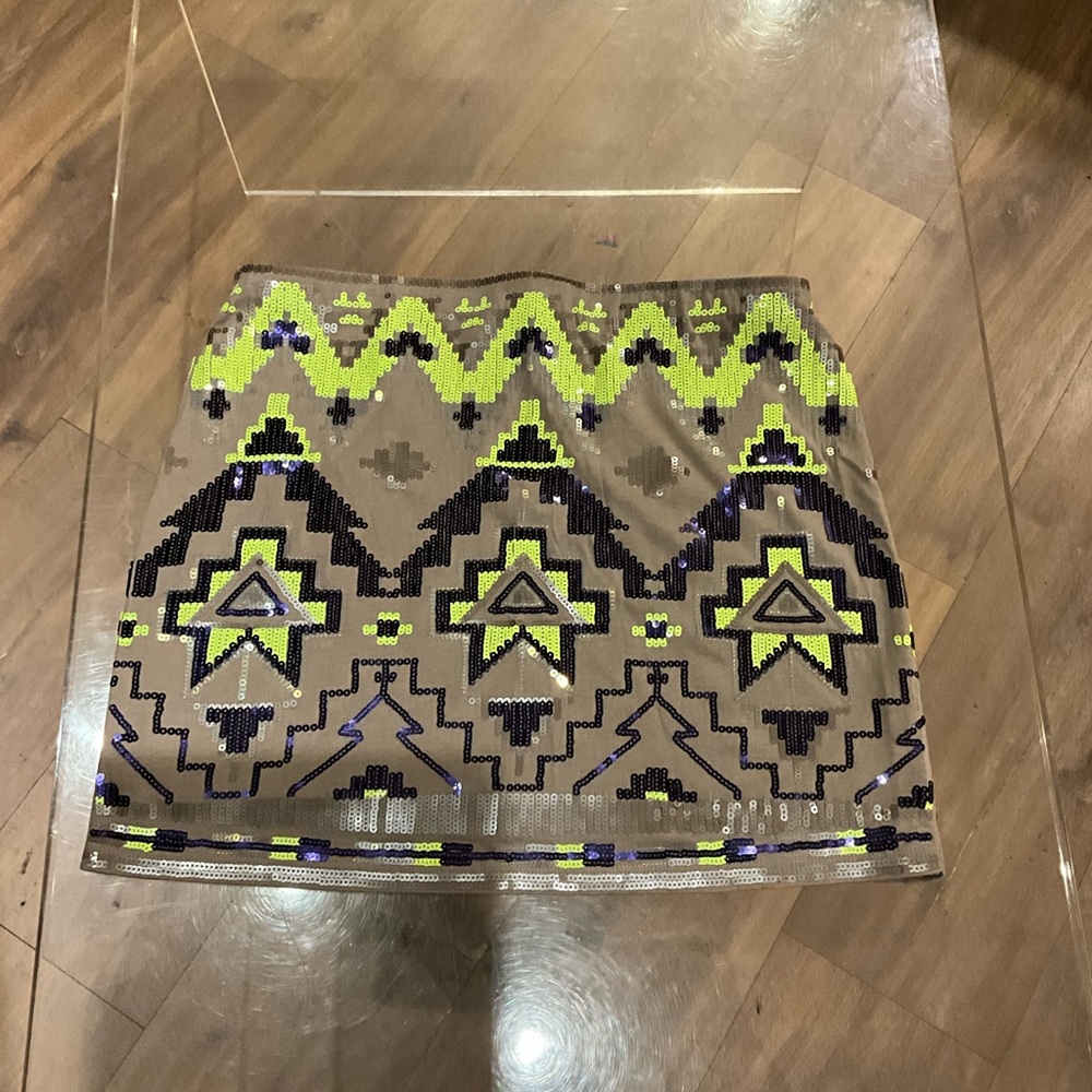 EXPRESS stretchy mini with sequins! Size XS NWT
